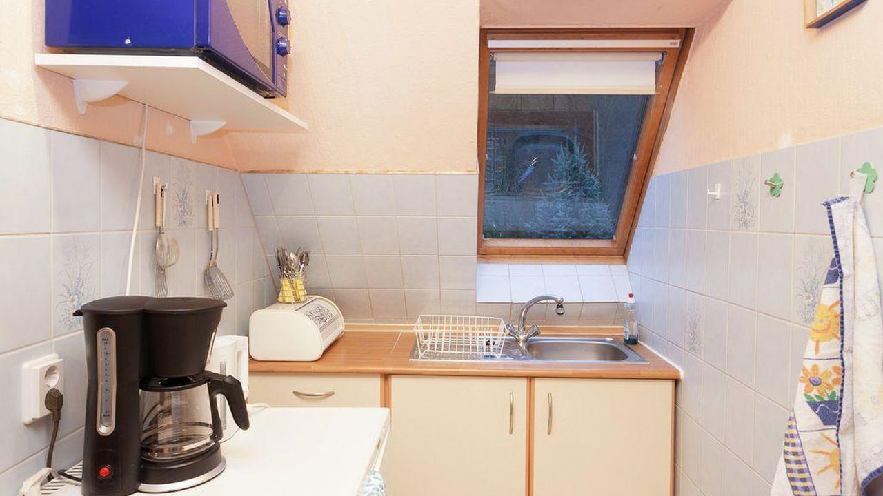 Kochbereich. Küche mit Spüle u.Geräte Kochbereich. Küche mit Spüle u.Geräte